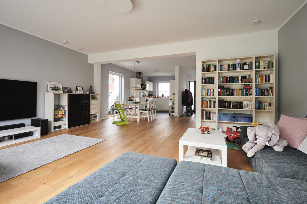 Finesse-110V_Wohnzi-2-1