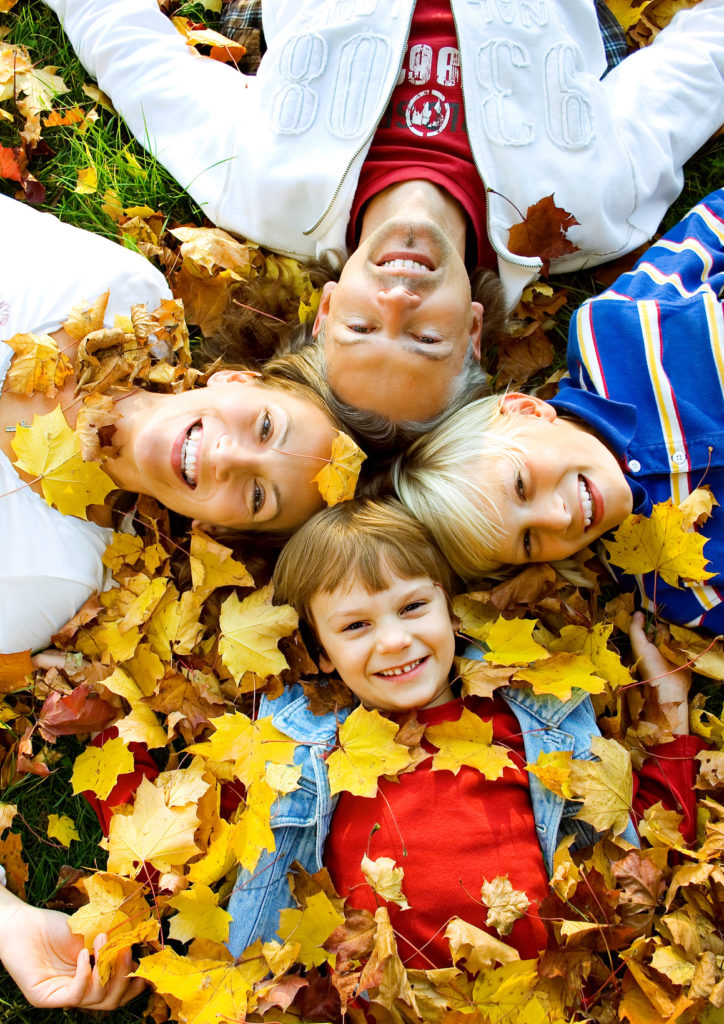 family time 2 / cute family in autumn